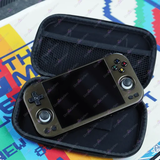 Funda_Anbernic_RG_477M.03 - 🛡️ Funda Oficial Anbernic RG 477M - Protección Compacta y Elegante